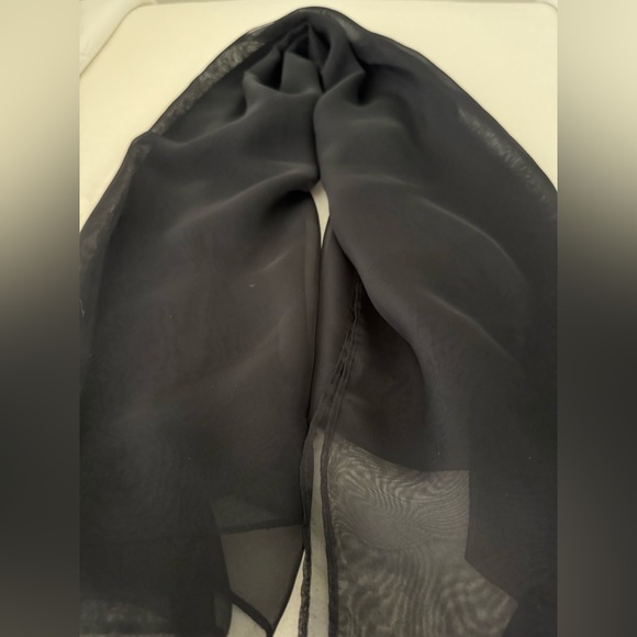 Chic Sheer Black Wrap - Picture 5 of 12